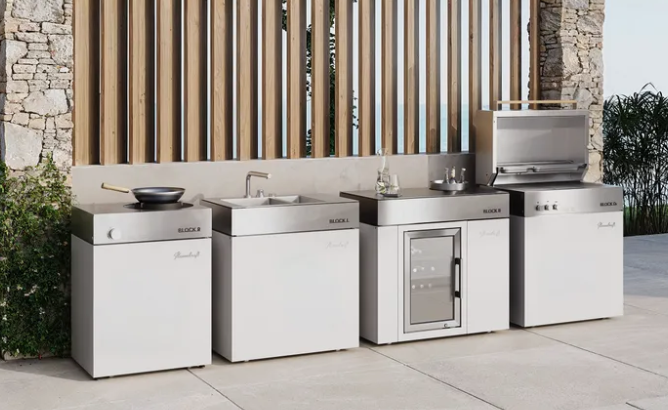 Outdoor Kitchens